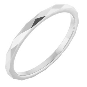 Faceted Flat Band